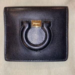 NWT Salvatore Ferragamo card holder